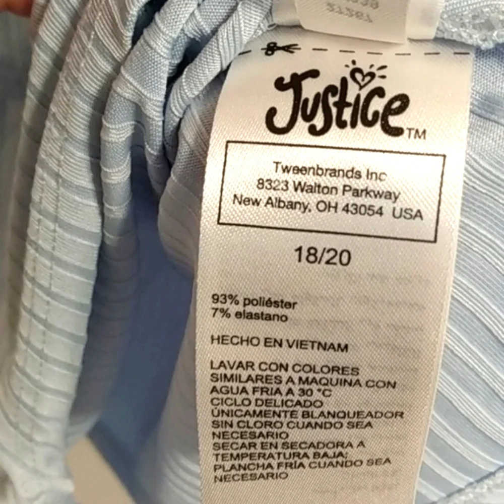 Very cute Justice top size XXL great condition !